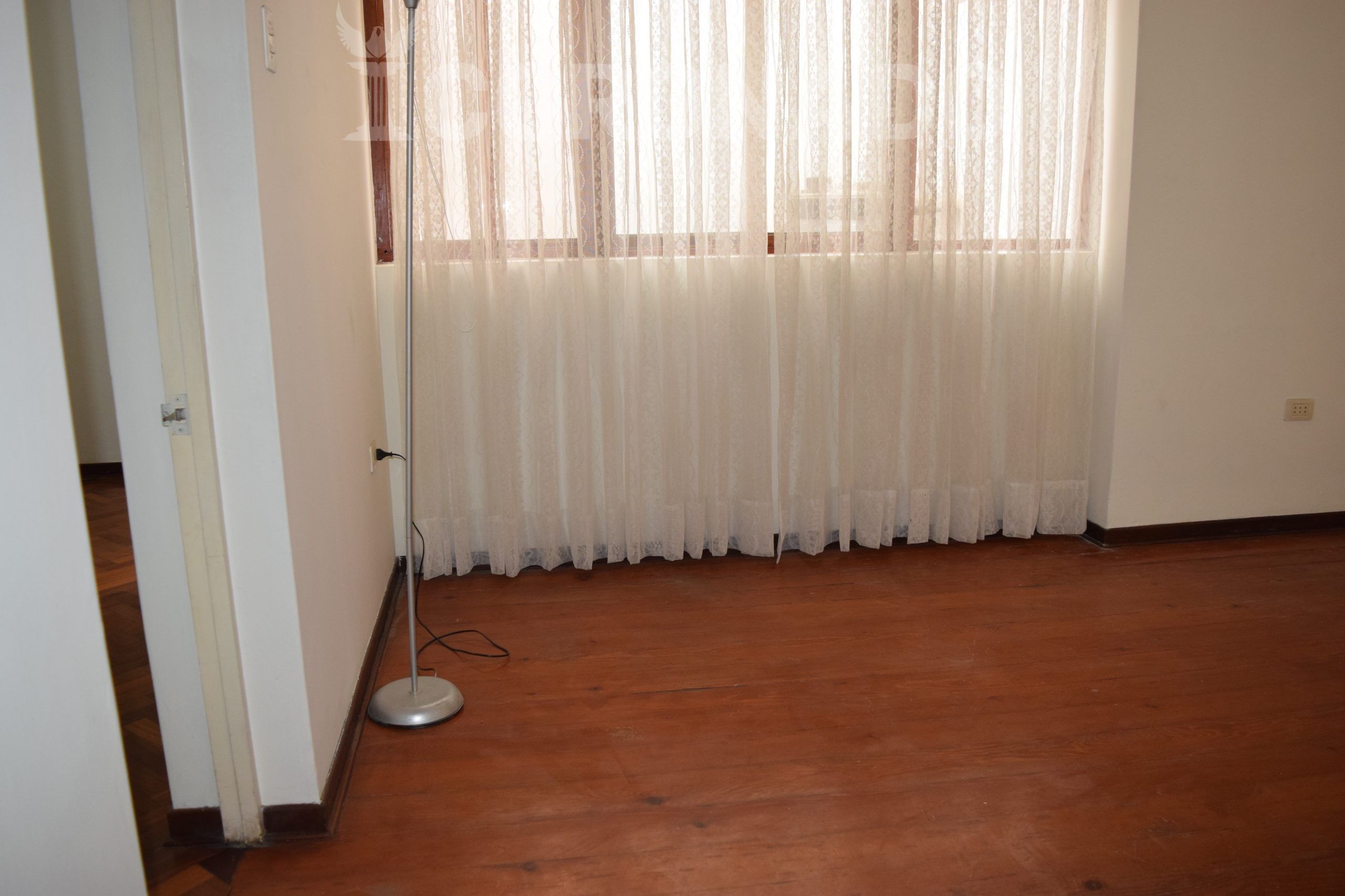 Oficina Alquiler San Andrés 2 piso