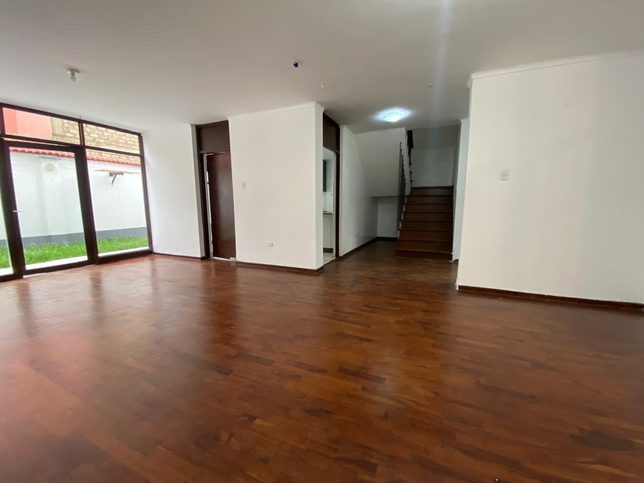 Casa Alquiler Urb. Primavera 2 pisos