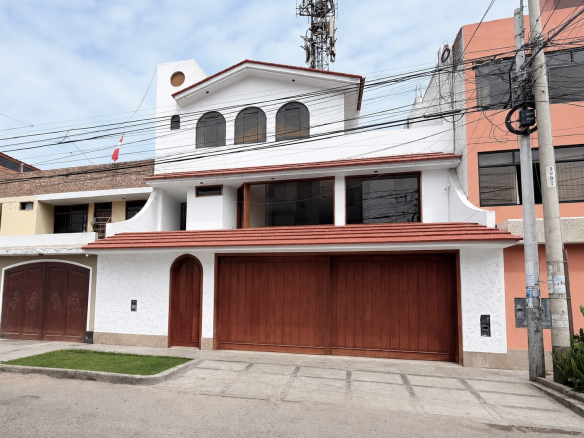 Casa en venta Urb. La Arboleda