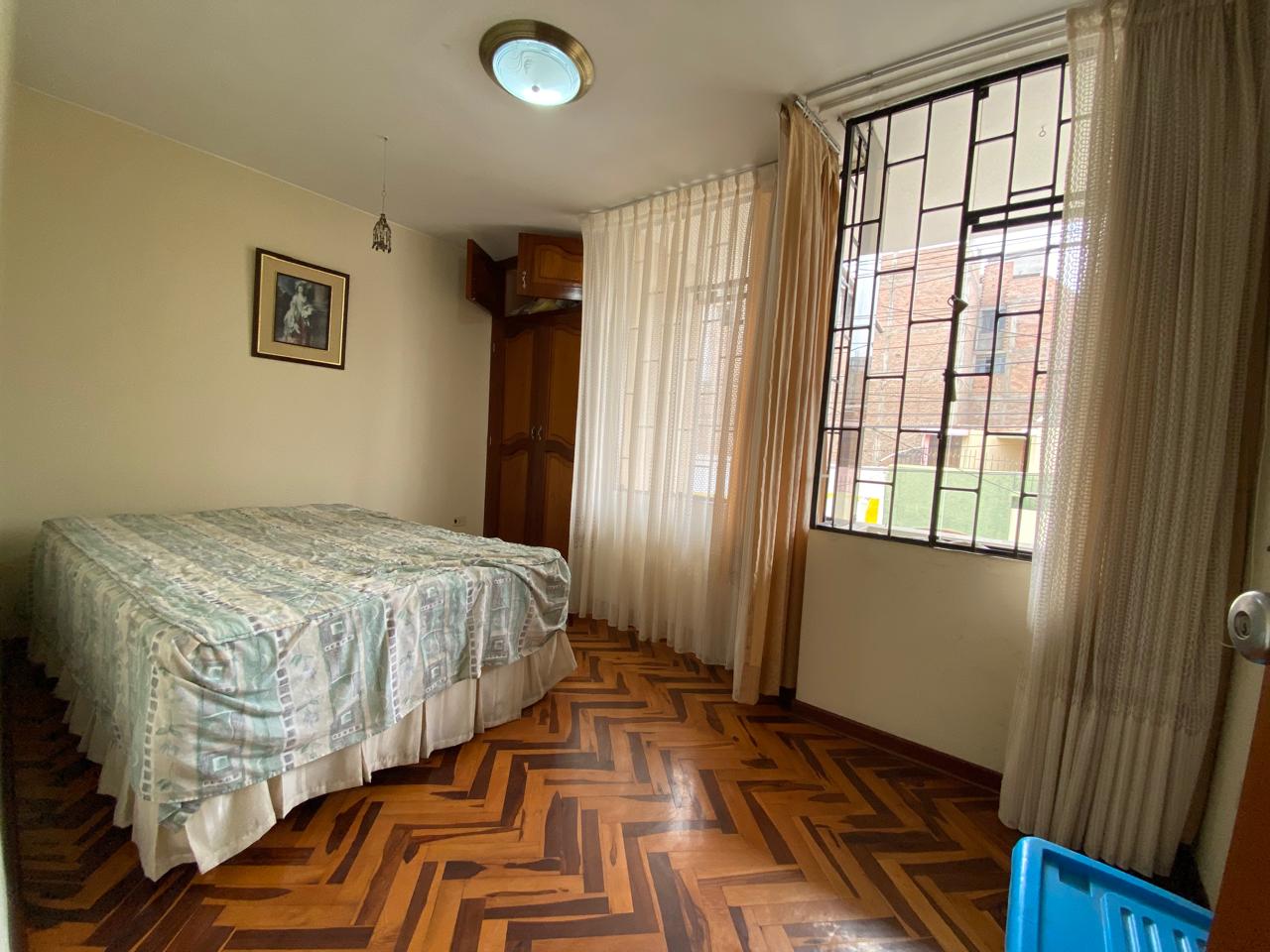 Casa Alquiler 3 Pisos Urb. Los Cedros