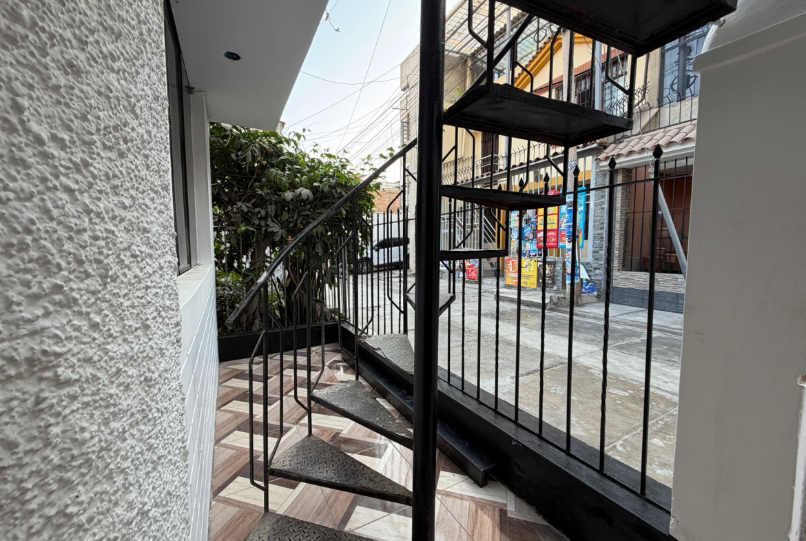 CASA VENTA MONSERRATE 2 PISOS