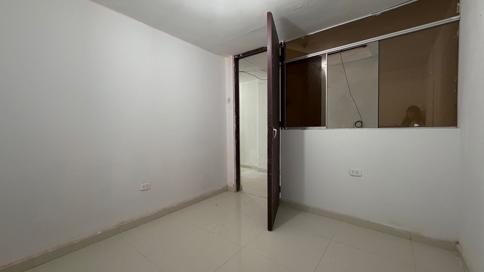WhatsApp Image 2026-09-04 at 8.36.16 PM (5) CASA VENTA MONSERRATE 2 PISOS