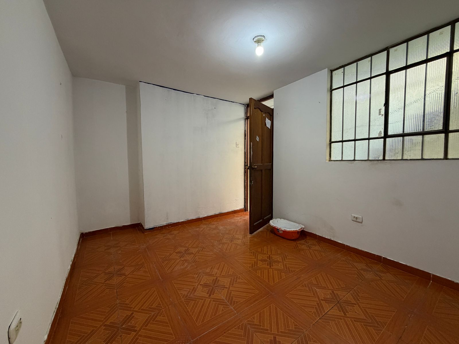 WhatsApp Image 2026-09-04 at 8.36.16 PM CASA VENTA MONSERRATE 2 PISOS