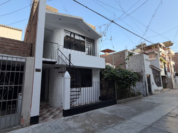 CASA VENTA MONSERRATE 2 PISOS
