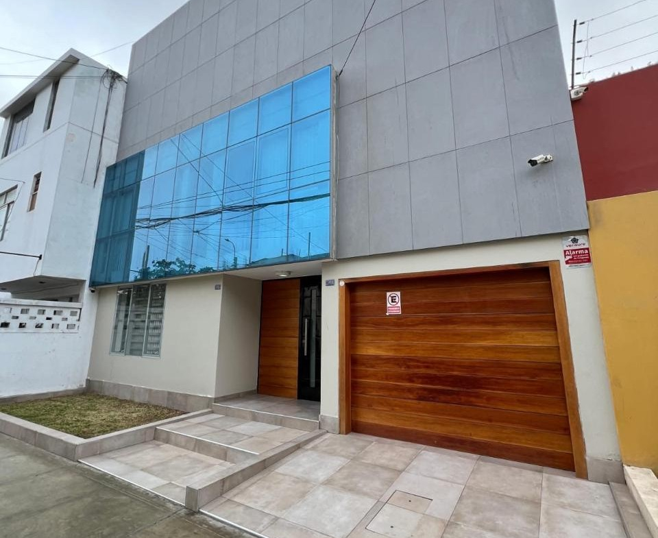 Casa Alquiler San Andres IE 3 Pisos