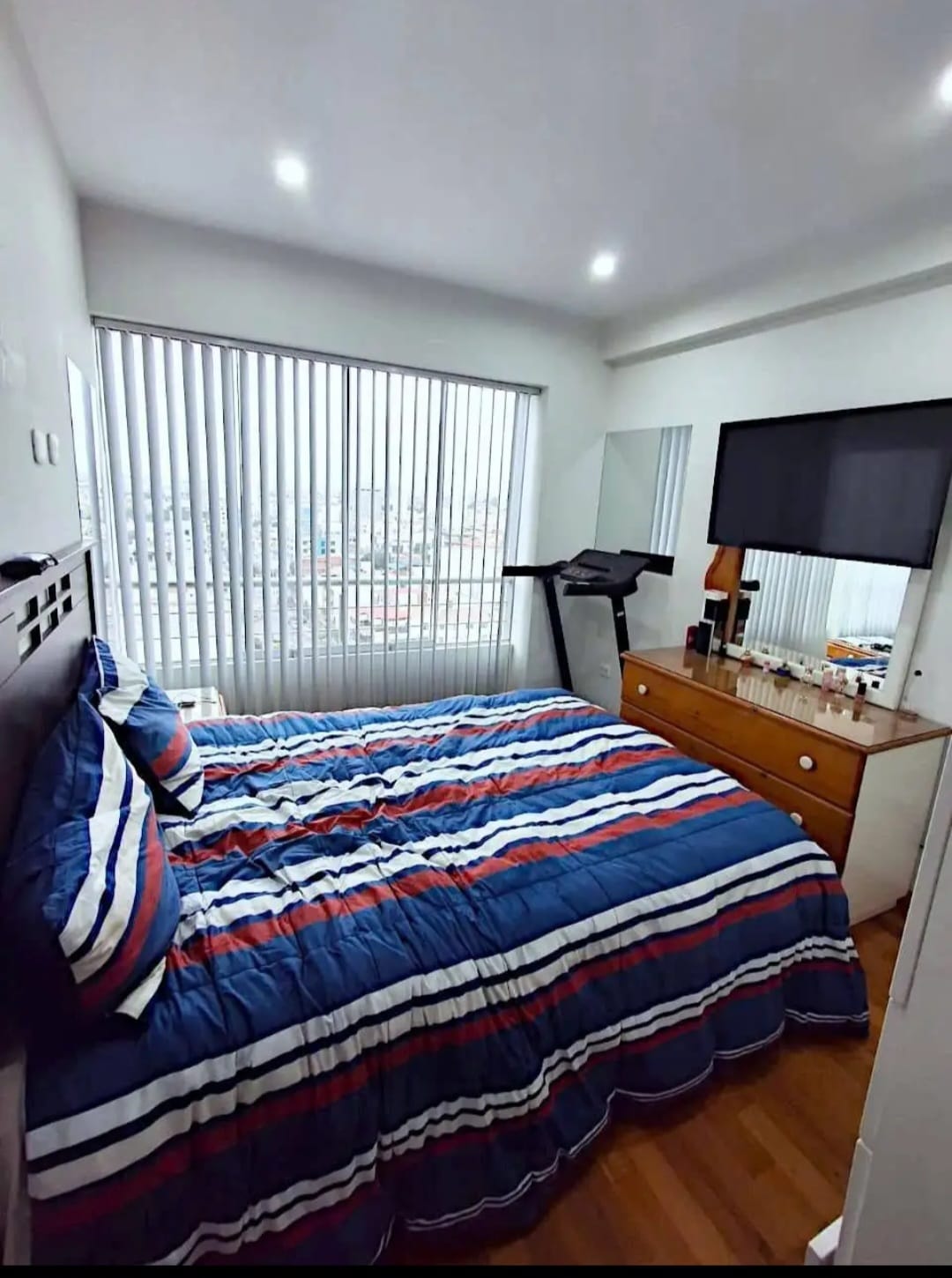 f3 Departamento amoblado alquiler La Merced 12 piso.