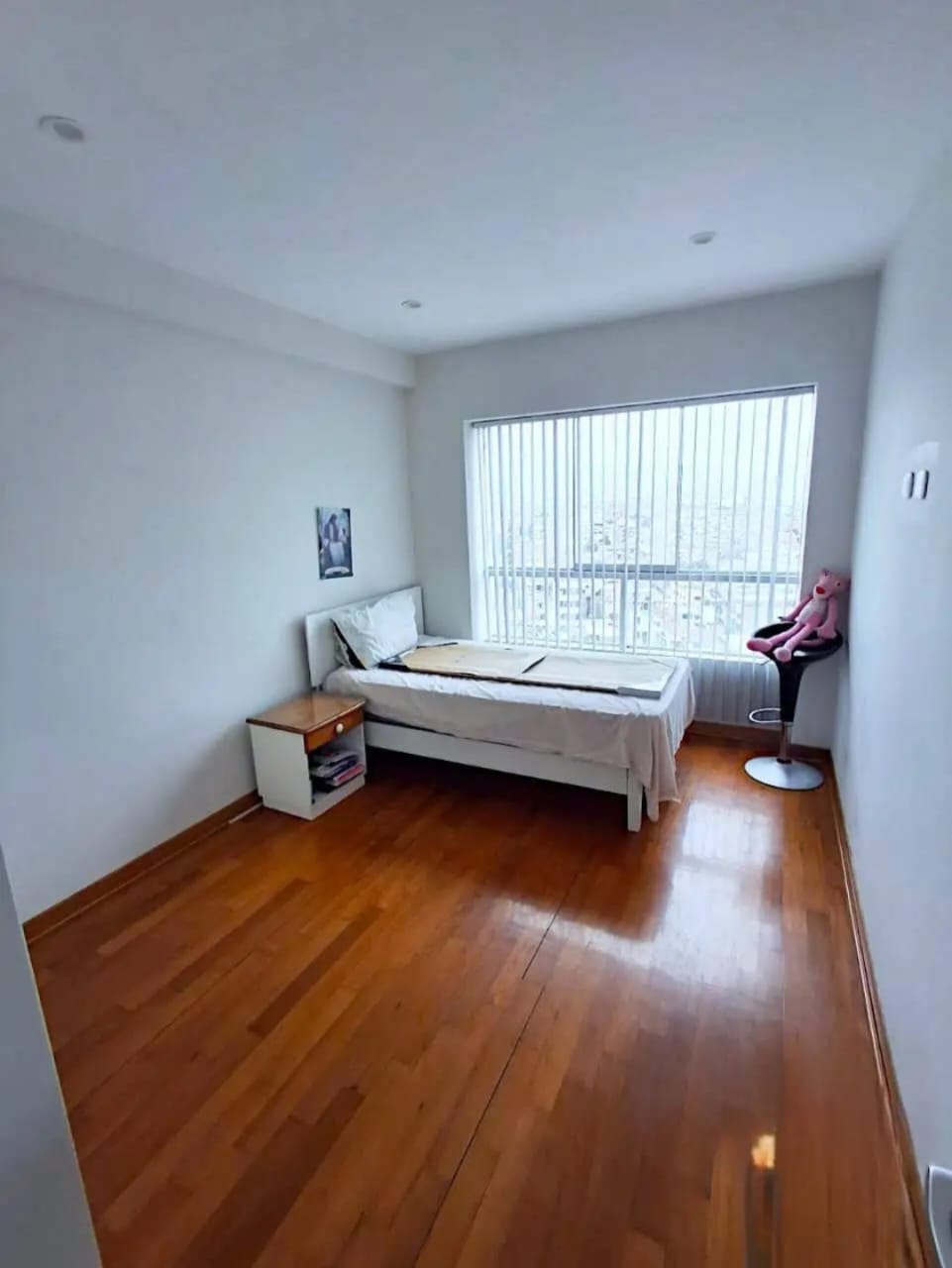 f6 Departamento amoblado alquiler La Merced 12 piso.