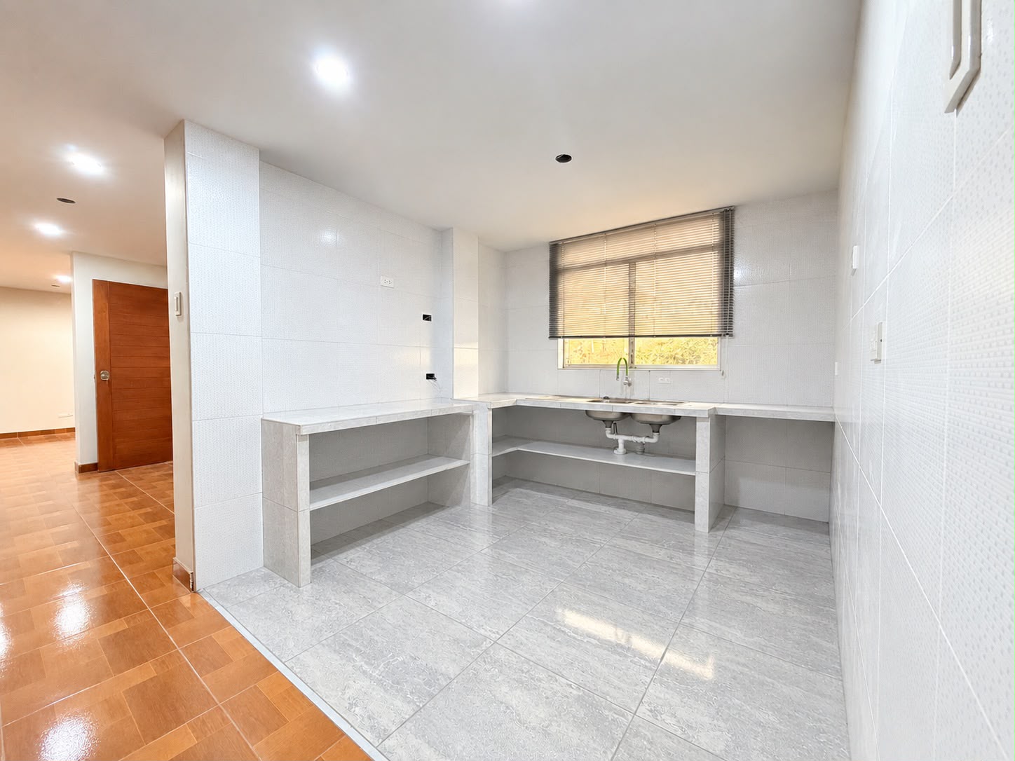 IMG_8473 Departamento en venta 3er piso Av Tahuantinsuyo La Esperanza