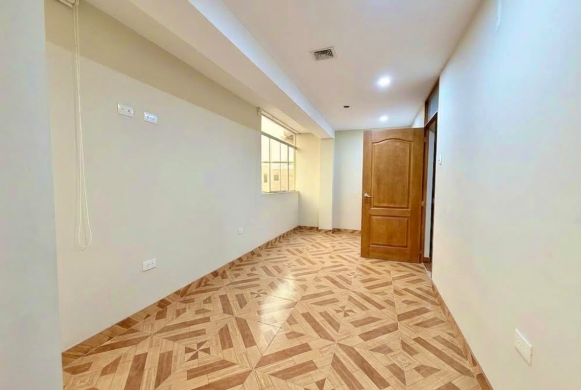 Departamento en venta 3er piso Av Tahuantinsuyo La Esperanza