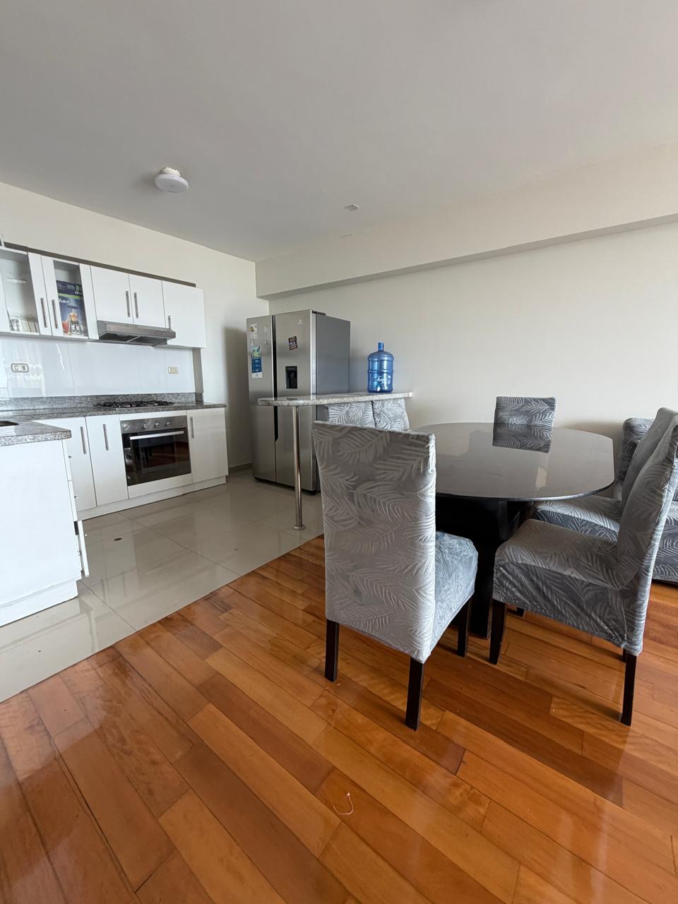 f19 Departamento Alquiler Urb. Primavera 12 piso